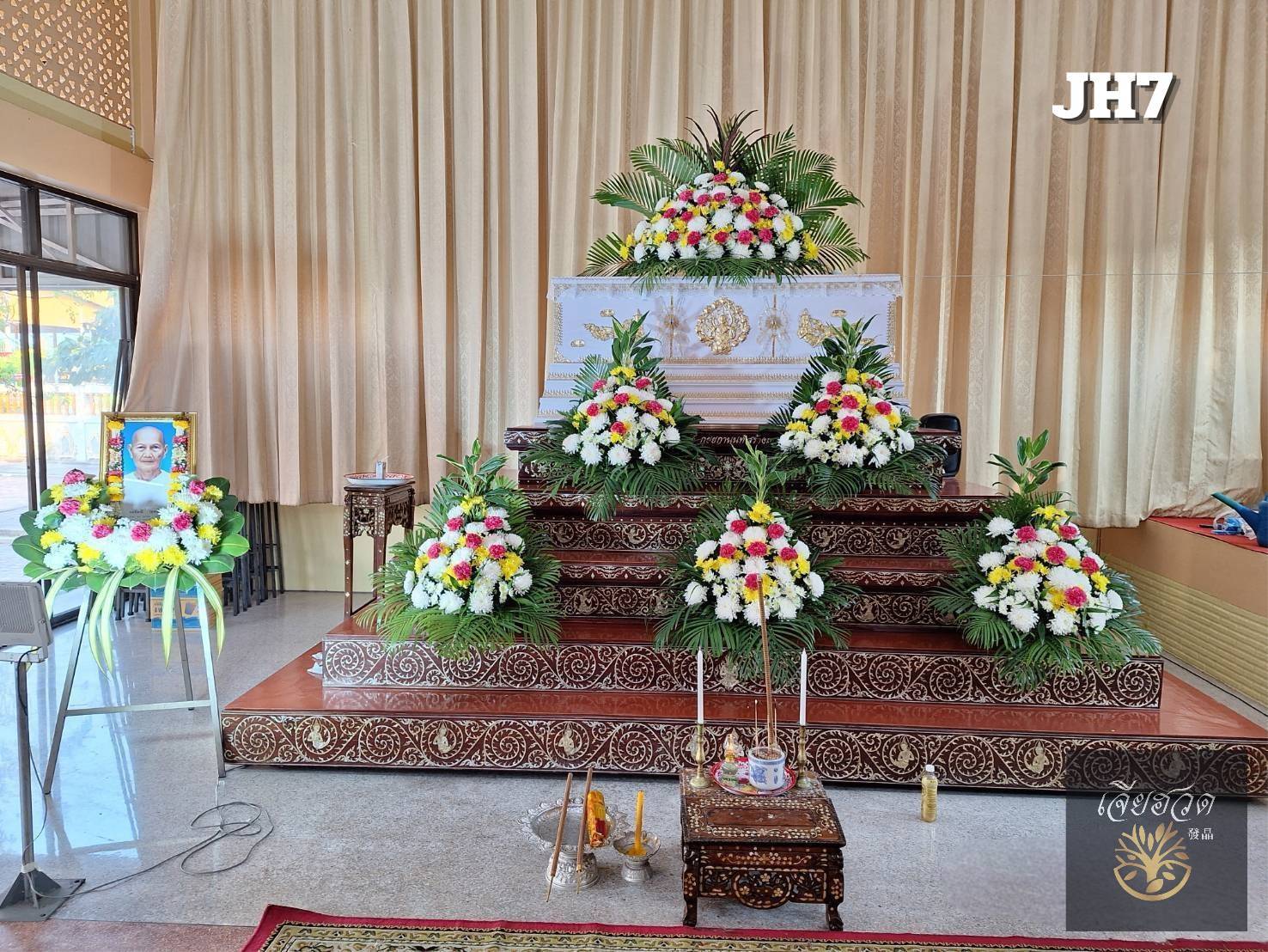 ชุดดอกไม้หน้าศพ 13